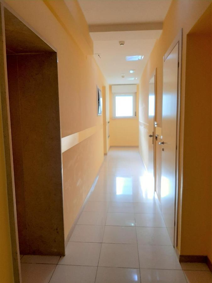 Hotel Chiaraluna Чивитанова-Марке Экстерьер фото